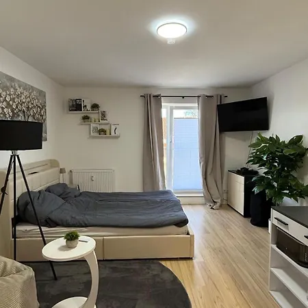 Modernes Mit Parkplaetzen Apartment *