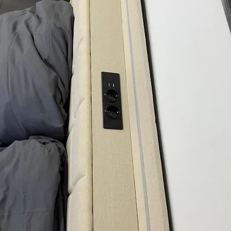 Modernes Mit Parkplatz Апартаменты *