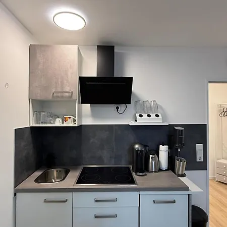 Modernes Mit Parkplatz *