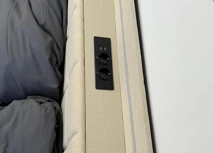 Modernes Mit Parkplatz Апартаменты *